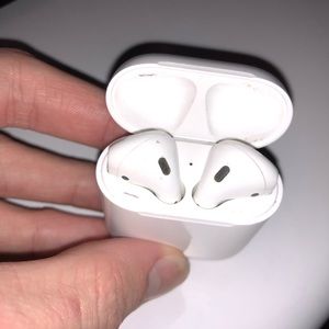 AirPods 1st gen